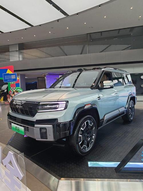 重庆105比亚迪方程豹硬派越野的爆款，英菲尼迪35周年与你共成长